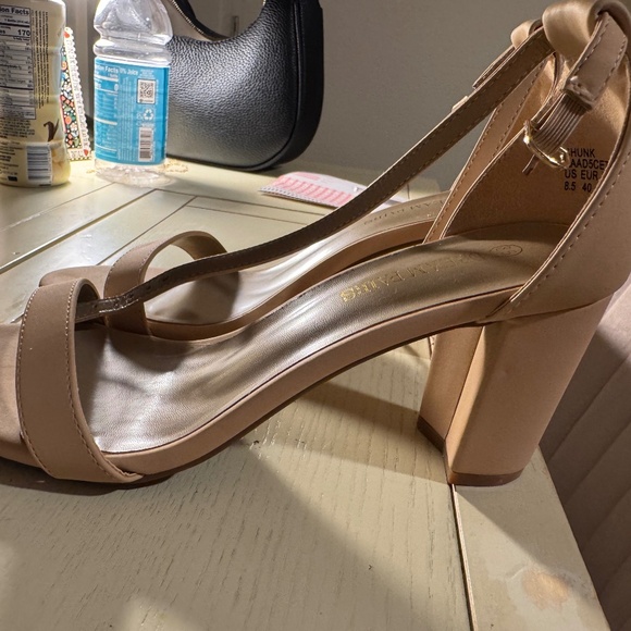 DREAM PAIRS Nude Block Heel Sandals - Size 8.5 - Picture 1 of 3
